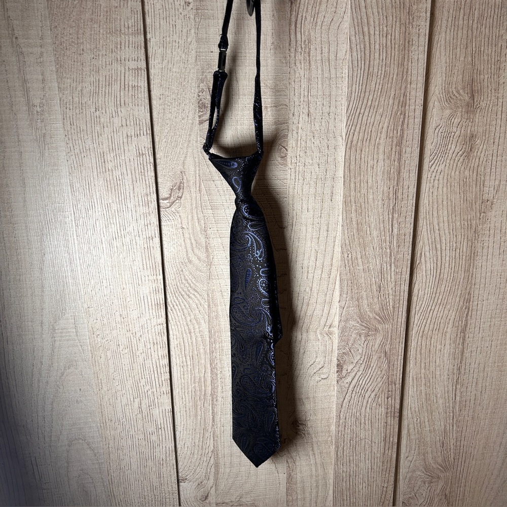 Elegant Black Paisley Necktie